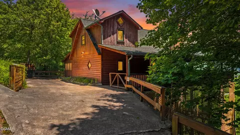 2963 Little Cub Way, Sevierville, TN 37862
