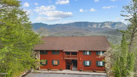 429 Deer Path Ln UNIT 106, Gatlinburg, TN 37738