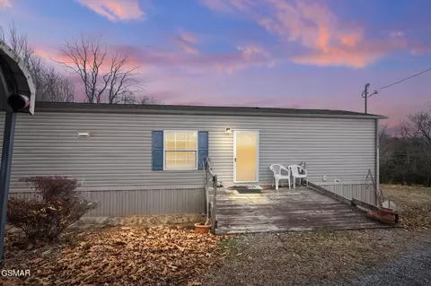 2938 Kathy Dr, Kodak, TN 37764