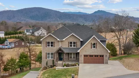 118 Gallahad Ct, Sevierville, TN 37876