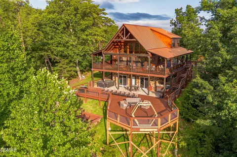 3339 Lonesome Pine Way, Sevierville, TN 37862