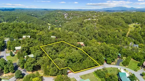 17 Zachary Thomas Ln, Sevierville, TN 37876