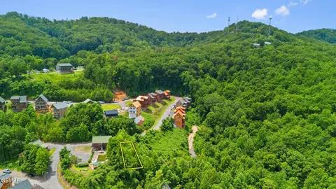 42 Pine Peak Way, Sevierville, TN 37862