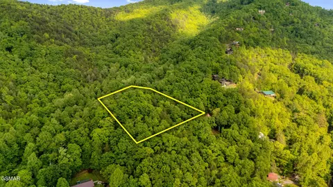 3 Ravens Den Way, Sevierville, TN 37876