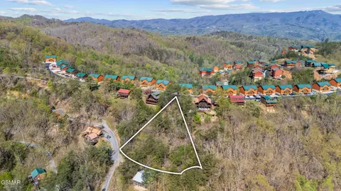 30 Huckleberry Way, Sevierville, TN 37862