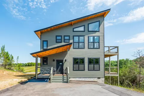 822 Blue Herring Way, Sevierville, TN 37876