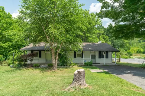 2956 Douglas Dam Rd, Kodak, TN 37764