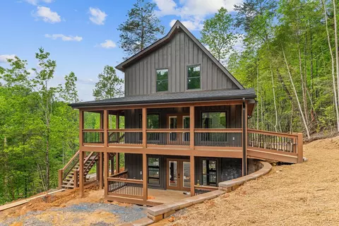 2129 Legend Dr, Sevierville, TN 37876