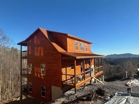 3284 Pine Peak Way, Sevierville, TN 37862