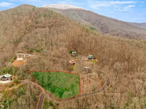 4 Lexy Ln, Sevierville, TN 37862