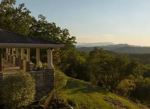 944 Sharp Rd, Sevierville, TN 37876 photo 2