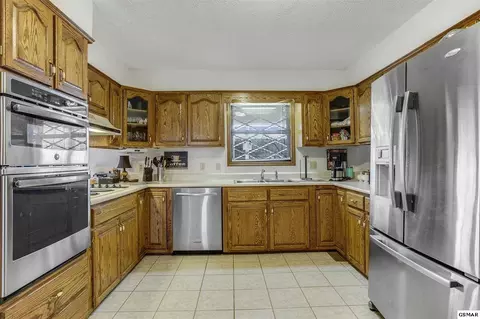 1129 Pullen Rd, Sevierville, TN 37862 photo 8