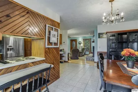 1129 Pullen Rd, Sevierville, TN 37862 photo 9