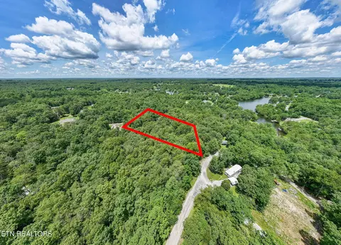 5011 Ostego Dr, Crossville, TN 38572