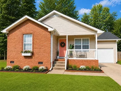 807 Jonathan Dr, Lebanon, TN 37087