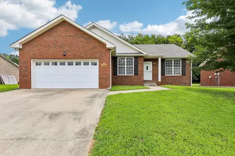321 Maple Park Dr, Clarksville, TN 37040