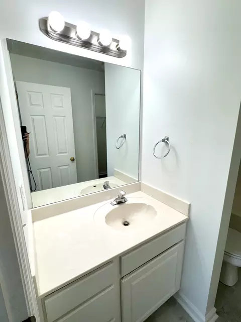 Bath - 407 Compton Ln, Franklin, TN 37069 photo 2 of 3
