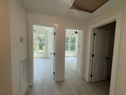 Entry Way - 208 15th Ave W, Springfield, TN 37172 photo 2 of 3