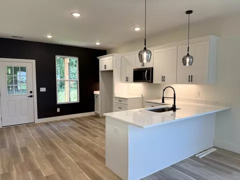 Kitchen - 203 15th Ave E, Springfield, TN 37172 photo 1 of 3