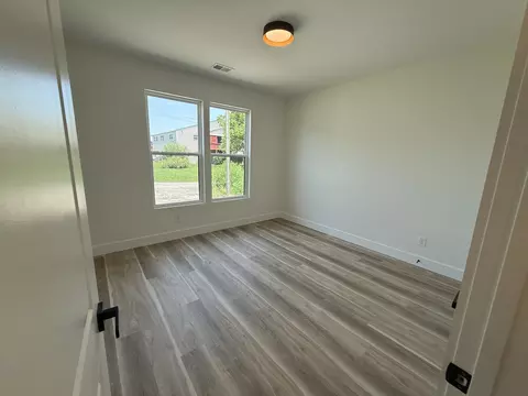 Bedroom - 203 15th Ave E, Springfield, TN 37172 photo 2 of 4