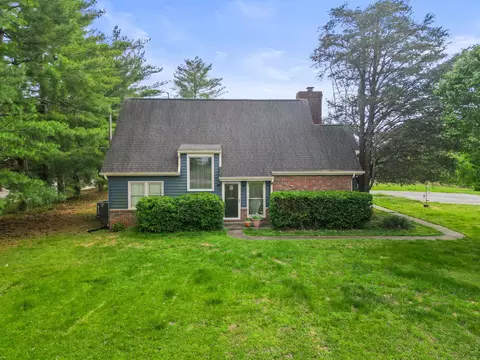 Exterior - 674 Lakeside Dr, Springfield, TN 37172 photo 3 of 11