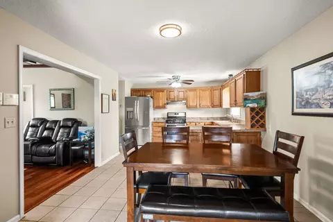 Dining - 674 Lakeside Dr, Springfield, TN 37172 photo 1 of 3