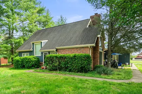 Exterior - 674 Lakeside Dr, Springfield, TN 37172 photo 7 of 11