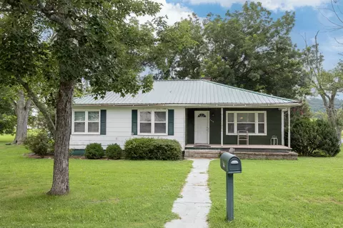 469 Cash St, Spring City, TN 37381