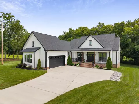 350 Thoroughbred Ln, Hartsville, TN 37074
