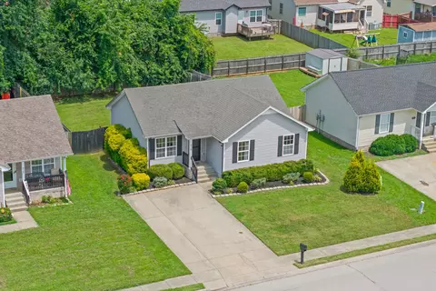 515 Oakmont Dr, Clarksville, TN 37042