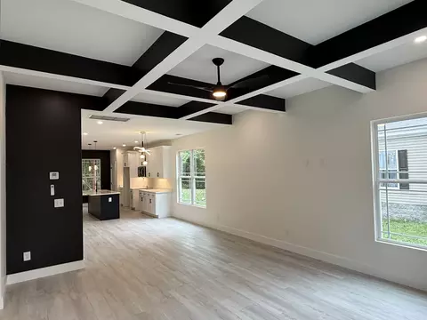 Living - 534 20th Ave W, Springfield, TN 37172 photo 1 of 1