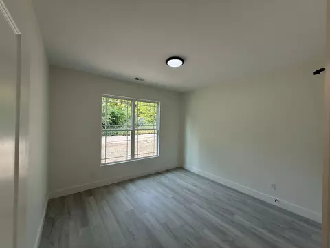 Bedroom - 534 20th Ave W, Springfield, TN 37172 photo 2 of 4