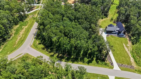 8482 Big Sky Ln, Signal Mountain, TN 37377