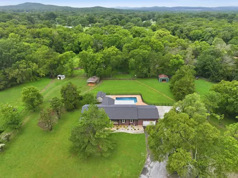 5373 Blackman Rd, Murfreesboro, TN 37129