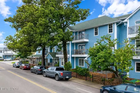 1636 Queen Anne Way, Knoxville, TN 37916
