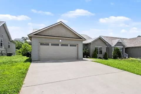 3031 Core Dr, Clarksville, TN 37040