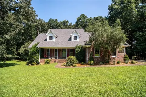 11 Ashley Ct, Lawrenceburg, TN 38464