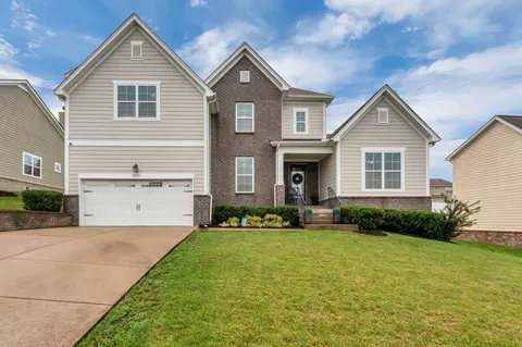 2815 Trentview Ln, Columbia, TN 38401