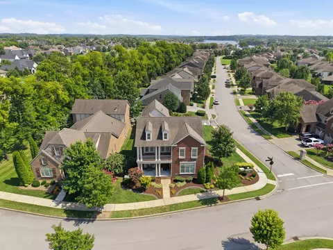 1655 Noah Ln, Gallatin, TN 37066