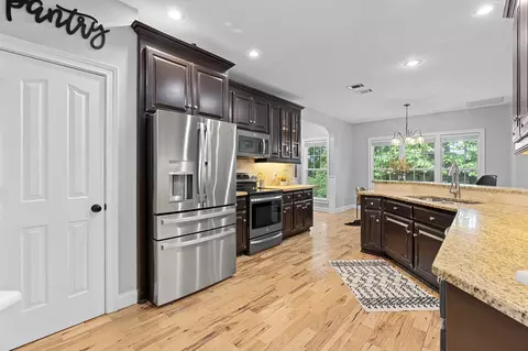 Kitchen - 7339 Chowning Rd, Springfield, TN 37172 photo 3 of 3
