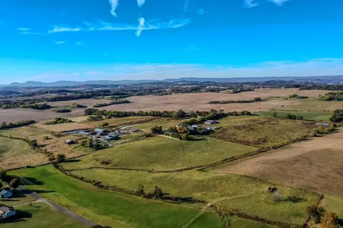 10 Mine Rd, Jefferson City, TN 37760