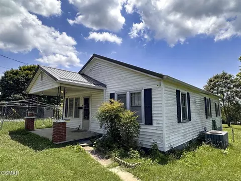 2105 Walnut St, White Pine, TN 37890
