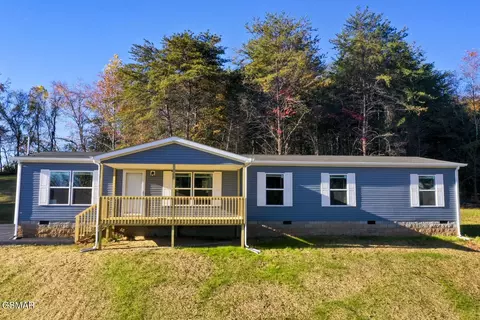 350 Bungalow Dr, Dandridge, TN 37725