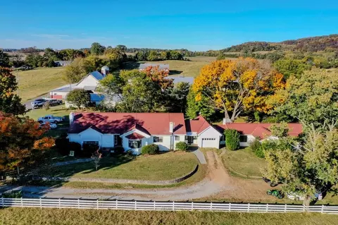 850 Seahorn Rd, Jefferson City, TN 37760