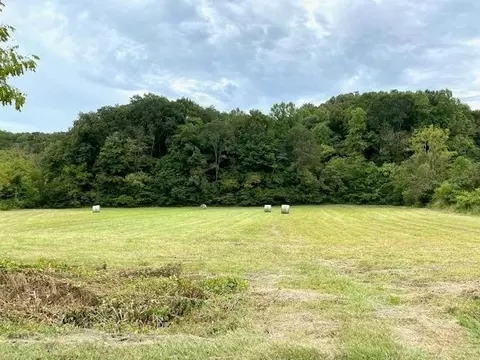 2378 Hall Rd, Dandridge, TN 37725