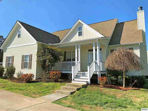 2426 Beacon Rd, Talbott, TN 37877 photo 1