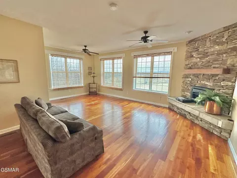 2562 Liberty Rd, Talbott, TN 37877 photo 10