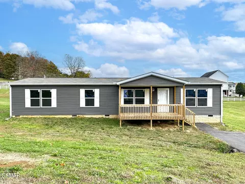 307 Bungalow Dr, Dandridge, TN 37725