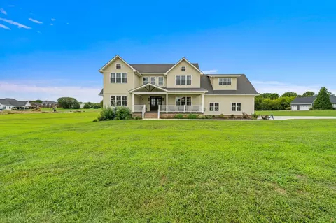 2371 Wild Pear Trl, Dandridge, TN 37725