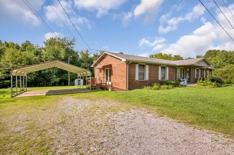 Exterior - 152 W Piney Rd, Dickson, TN 37055 photo 5 of 10